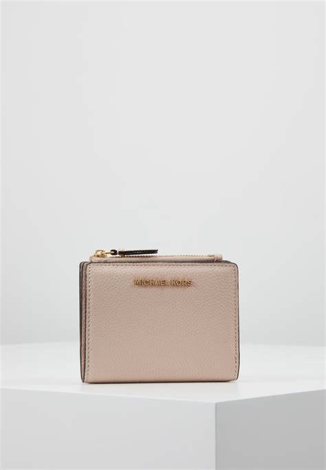 michael kors soft pink wallet